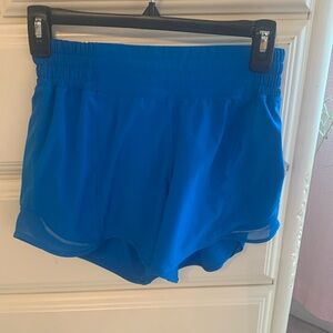 Great condition Lululemon 4inch blue hotty hot shorts.